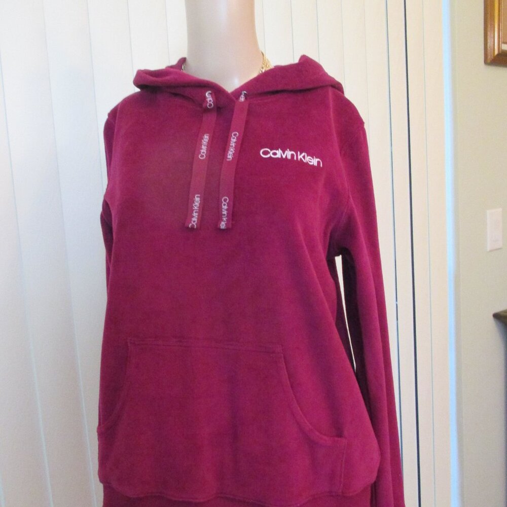 NWT - CALVIN KLEIN pull-over hooded sweatshirt - sz M - MSRP $59.00